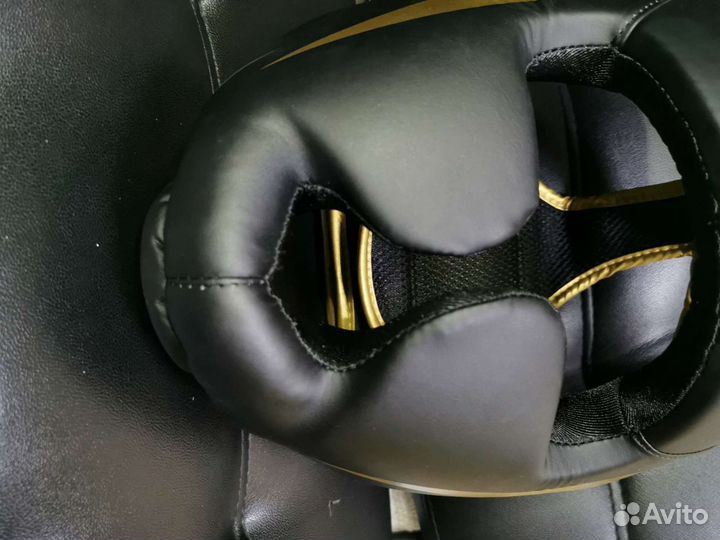 Шлем боксерский Venum черно/золотой