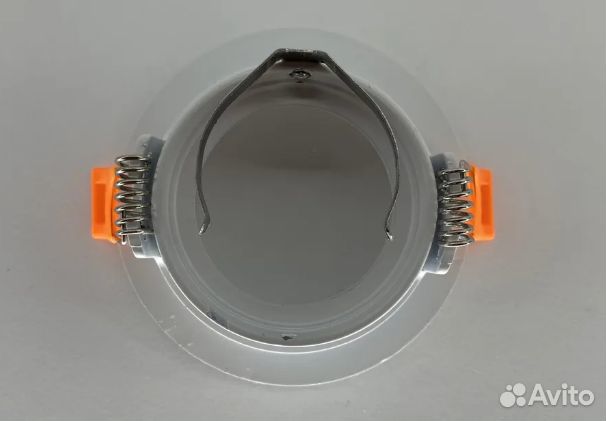 Светильник встраиваемый