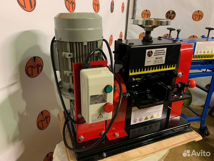 Стриппер для разделки кабеля