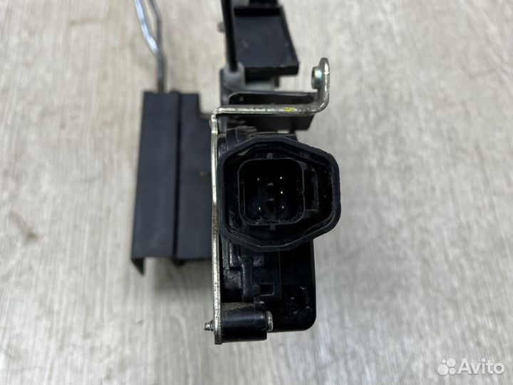 Замок передней двери KIA RIO 2 Прав