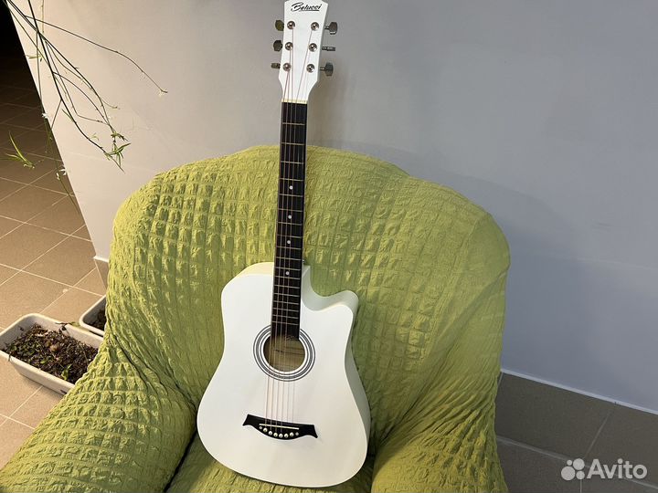 Гитара акустическая