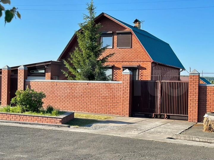 Коттедж 135 м² на участке 16 сот.