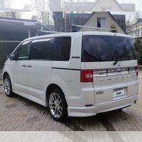 Mitsubishi Delica D5 2.4 CVT, 2010, 175 000 км, с пробегом, цена 2 755 000 руб.