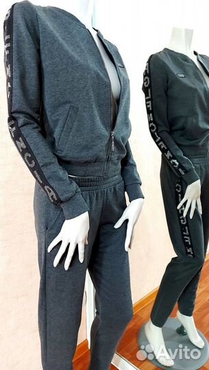 Спортивный костюм