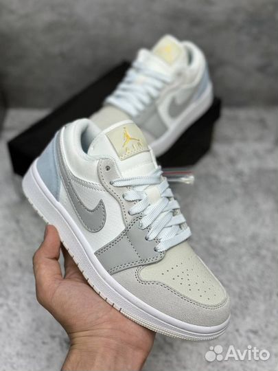 Кроссовки Nike air jordan 1 женские