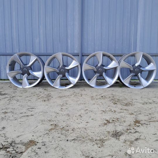Диски R19 5х115 70.2 от opel astra JTC