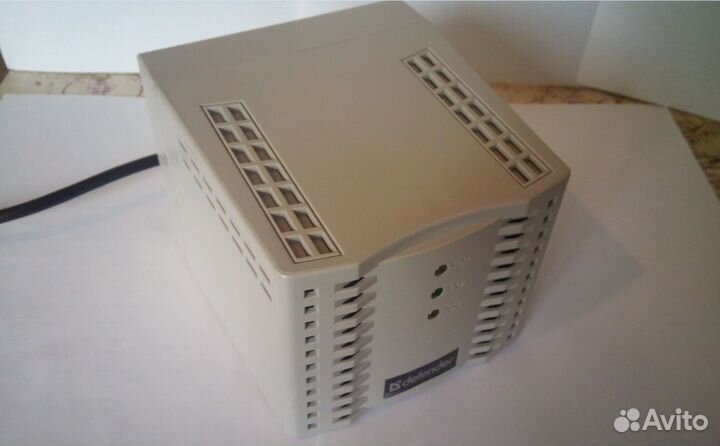 Стабилизатор Defender PX-2000