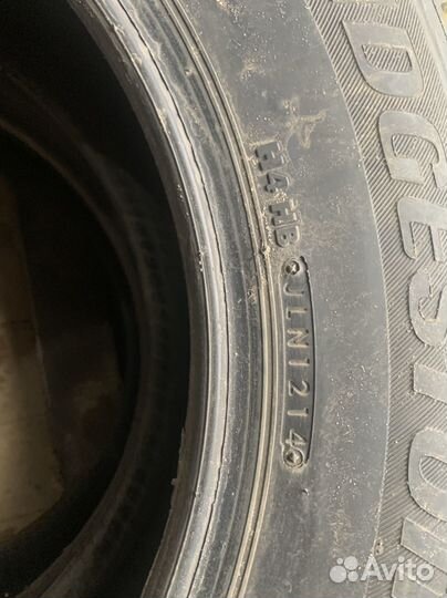 Bridgestone Blizzak Spike-01 215/65 R16