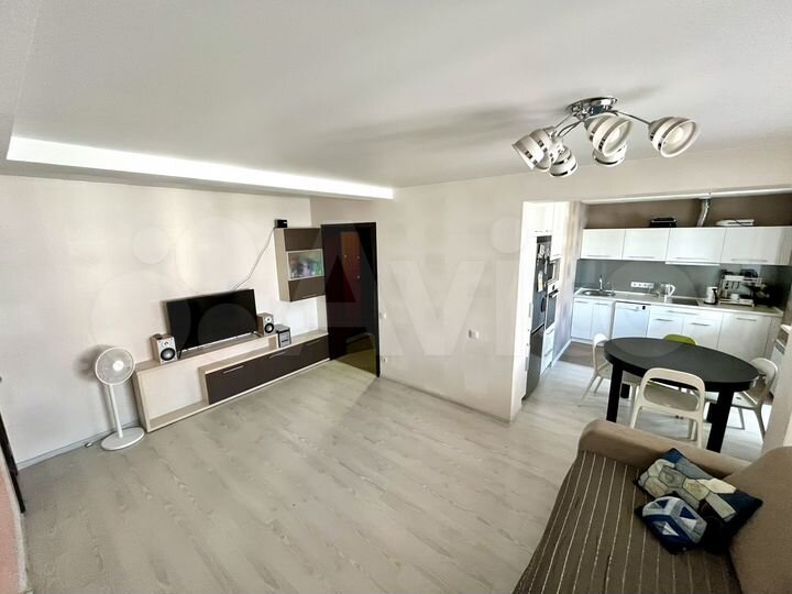 3-к. квартира, 85,2 м², 9/10 эт.