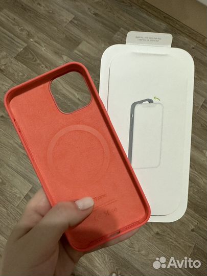 Оригинальный чехол на iPhone 12/12 pro