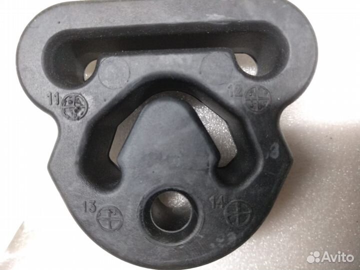 Кронштейн крепление глушителя Nissan 20651EN30A