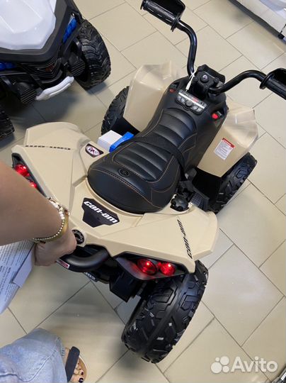 Детский квадроцикл на аккумуляторе