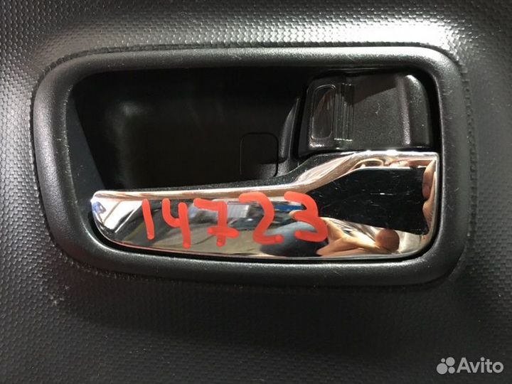 Ручка двери внутренняя задняя правая Mitsubishi