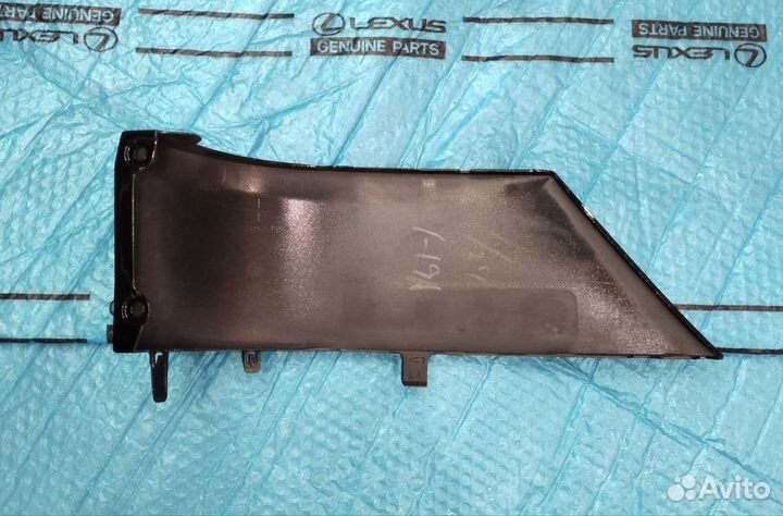 Заглушка заднего бампера Лексус LX 570, LX 450d L