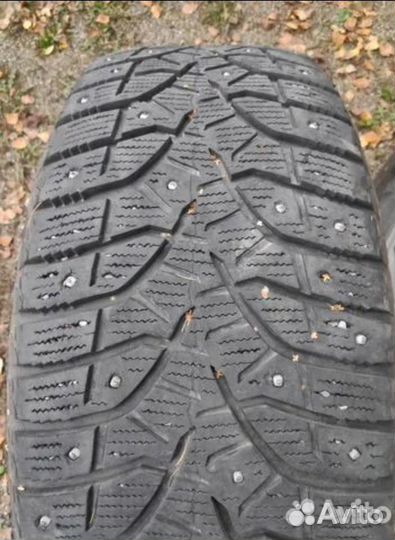 Bridgestone Blizzak Spike-02 SUV 265/65 R17