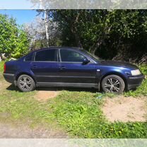 Volkswagen Passat 1.6 MT, 1999, 350 000 км