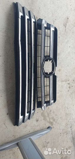 Решетки радиатора Тойота Хайлендер 2019г. Оригинал