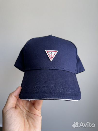 Бейсболка Guess