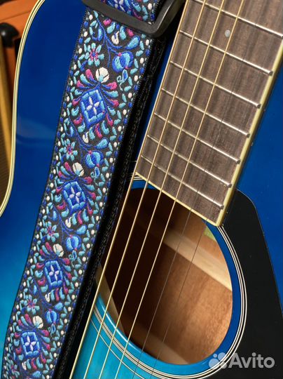 Акустическая гитара yamaha