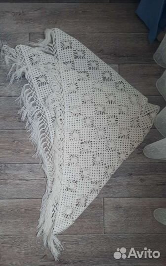 Вязанная косынка бактус