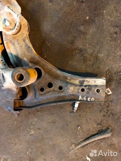 Рычаг подвески передний Chevrolet Aveo Т 200 B12S1