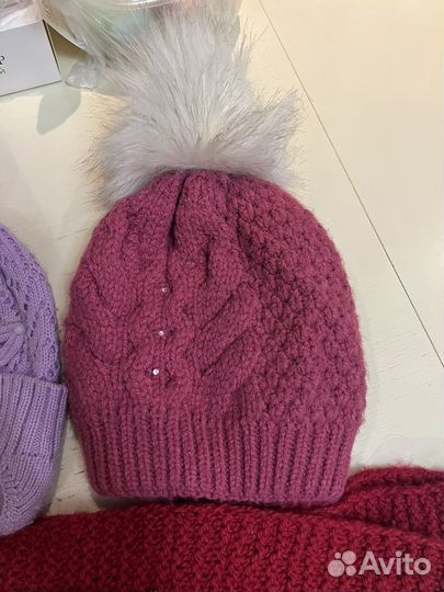 Шапки зимние и шарфы