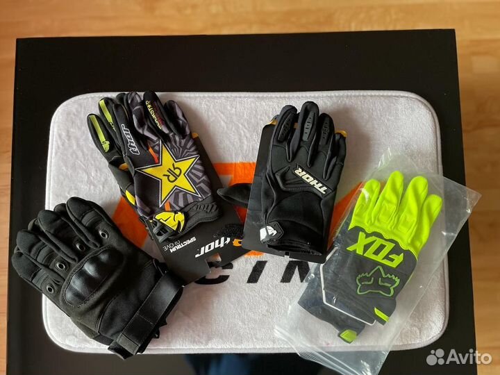 Мотоперчатки