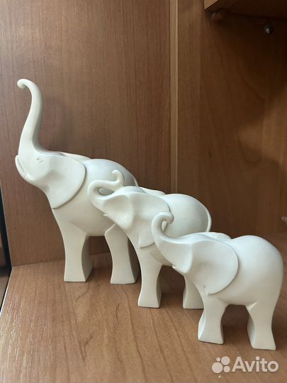 Статуэтки, подвески керамика и фарфор