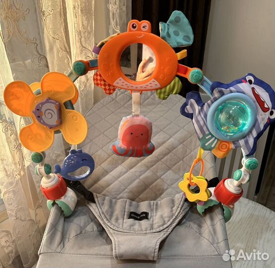 Шезлонг детский с дугой