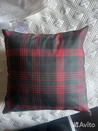 Декоротивная подушка новая
