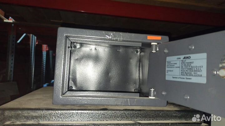 Сейф мебельный