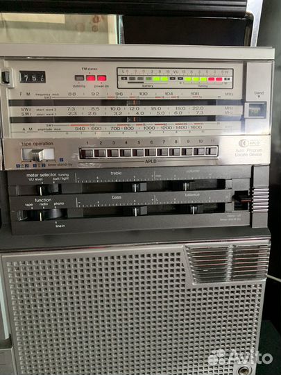 Кассетная магнитола sharp666