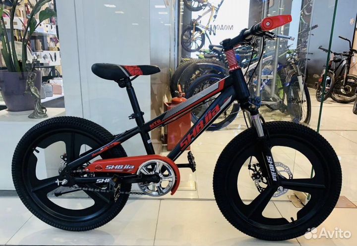 Детский велосипед на литых дисках