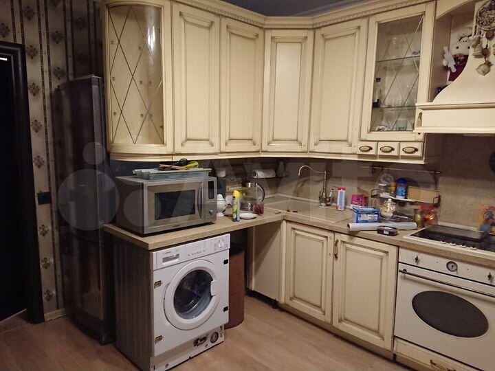 2-к. квартира, 70 м², 3/16 эт.