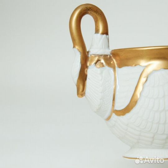 Чашка с ручкой в форме лебедя