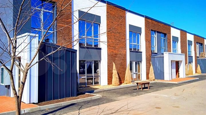 3-к. квартира, 73,7 м², 1/2 эт.