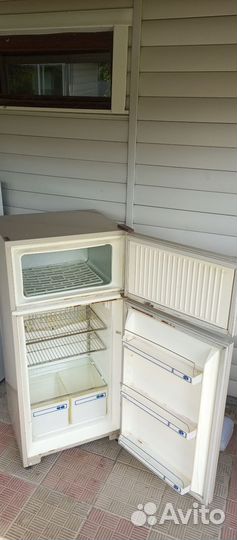 Холодильник бу Юрюзань 207