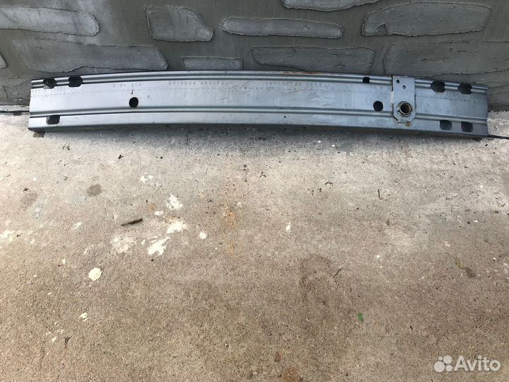 Усилитель переднего бампера Nissan Qashqai J11