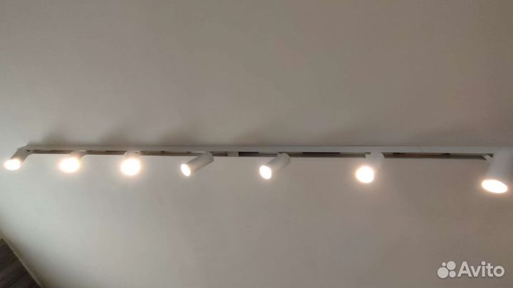 Светильник потолочный трековый с димером