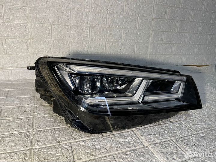 Фара правая на Audi Q5 с блоком б/у оригинал 2016+