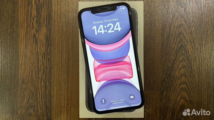 iPhone 11, 64 ГБ