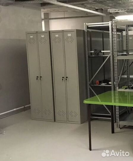 Шкаф металлический для рабочей одежды