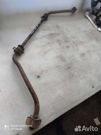 Стабилизатор передний Audi 80