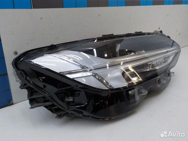 Фара правая Volvo V90/V90 Cross Country