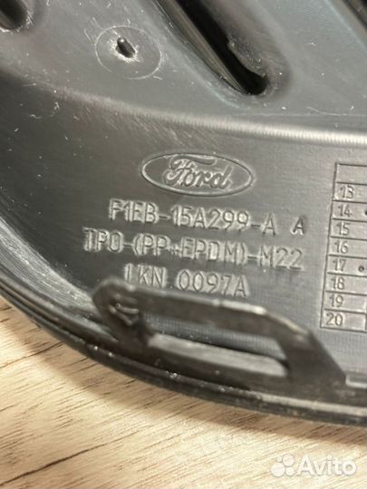 Решетка бампера ford focus 3 рестайлинг