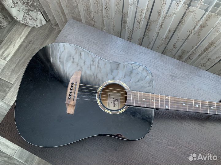 Акустическая гитара flight