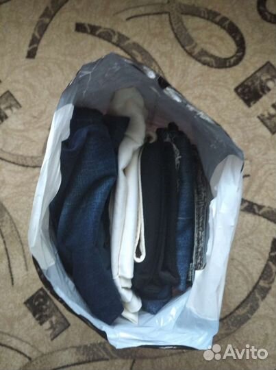Вещи пакетом (джинсы, брюки) размер 42