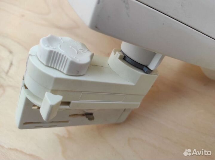 Трековые светильники. Лампа Osram 35w G12 cdmt max