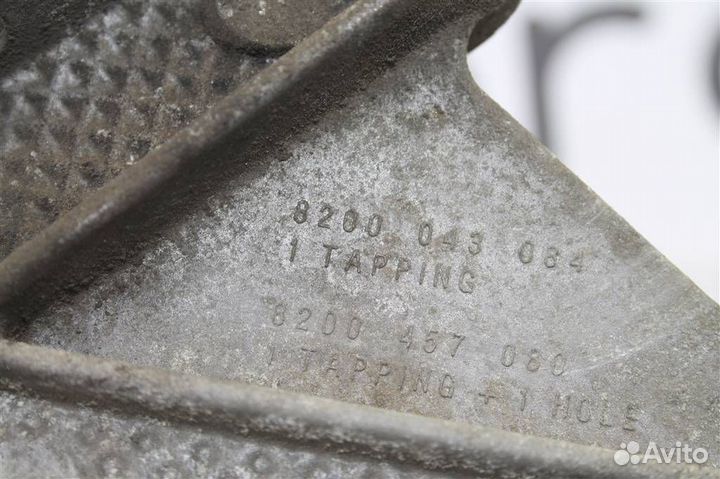 Кронштейн МКПП Nissan Sentra B17