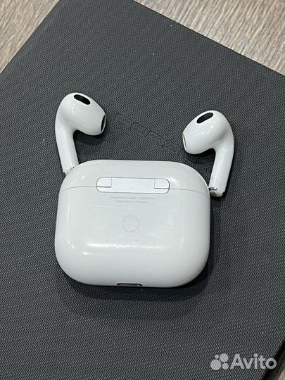 Беспроводные наушники apple airpods 3